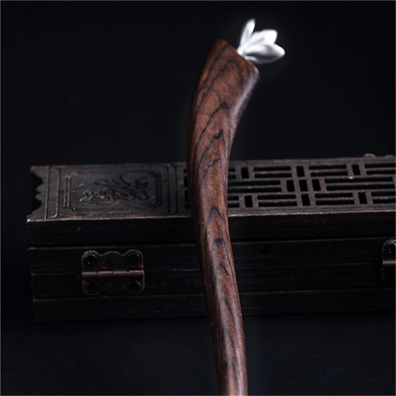 Baguette À Cheveux Épingle à cheveux Magnolia en bois d'ébène argenté