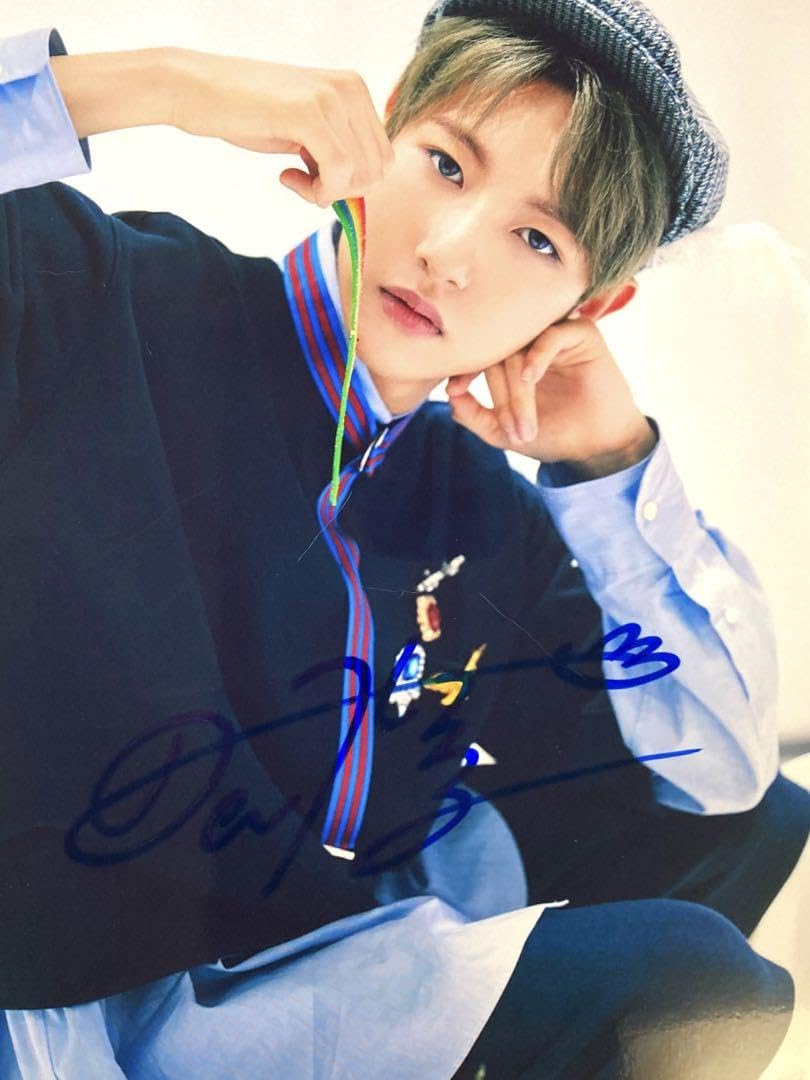 Amazon.co.jp: ロンジュン直筆サイン入り超大型写真…Renjun…NCT 