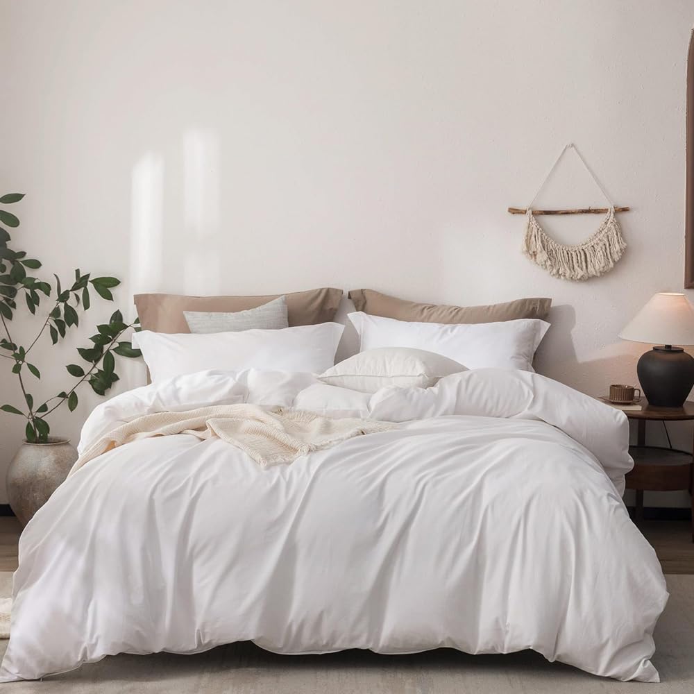 CLOTHKNOW White Full Size Comforter Set White Bedding Comforter Sets Soft All Season Men Women Comforter with 2 x Pillow Cases