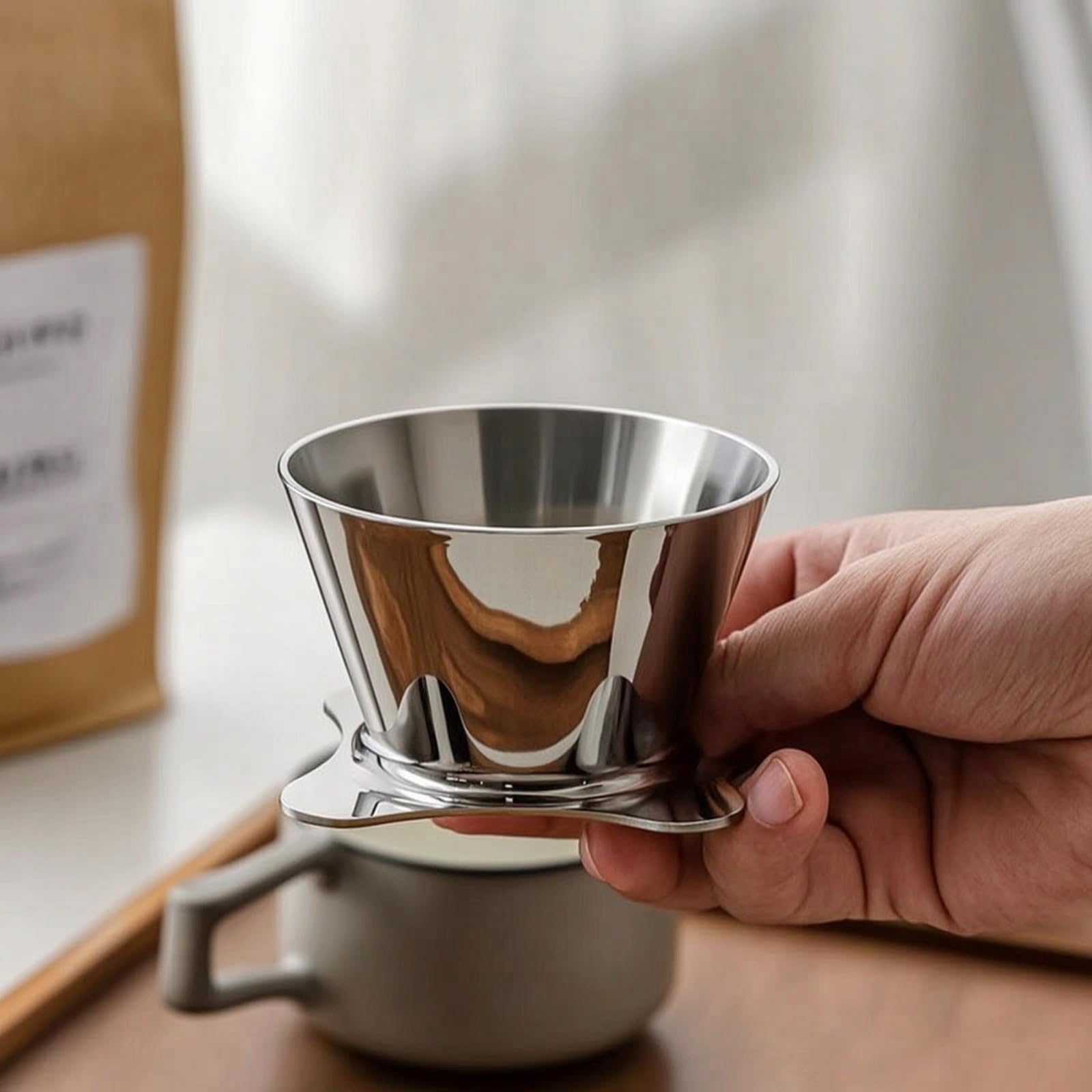 Kaffeedripp Kompakt Kaffeefilt mit Standfuß Pour-Kaffeebeit für Kaffeeliebhab, Baristas, Küche, Büro, Silber, Orea Konischer Filterbecher Aus Edelstahl Spiegel