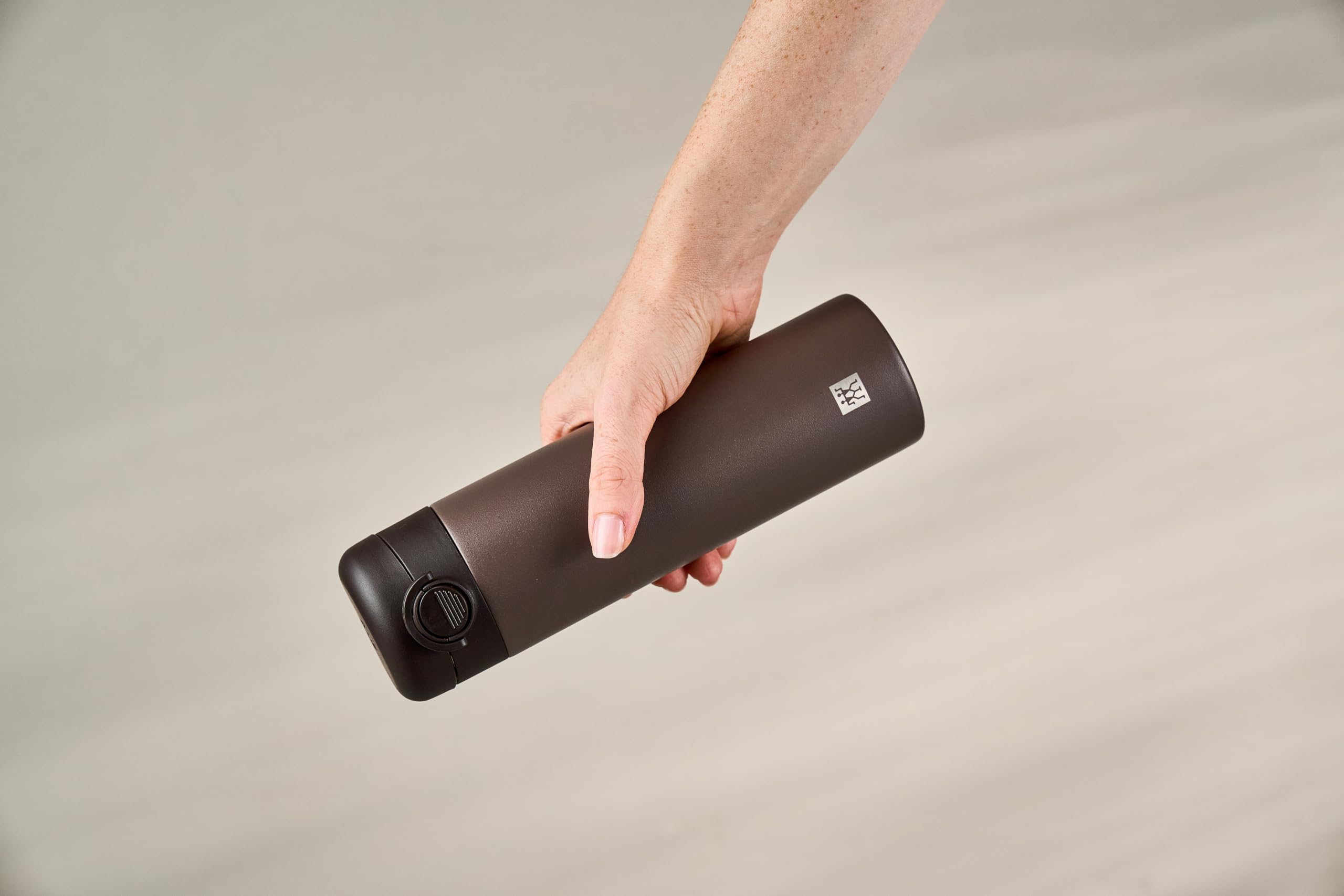ZWILLING THERMO PLUS Thermoflasche 500 ml, bis zu 6 Std. heiß/7 Std. kalt, Kaffee/Tee To-Go, Edelstahl, doppelwandig, auslaufsicher, leicht, BPA-frei, spülmaschinengeeignet, Pink