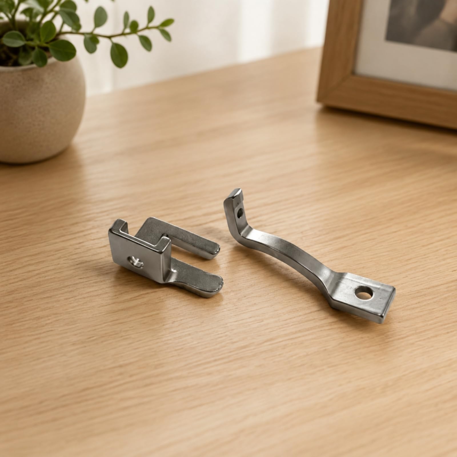 2 Pezzi Piedino Premistoffa in Metallo Accessorio Professionale per Cucito
