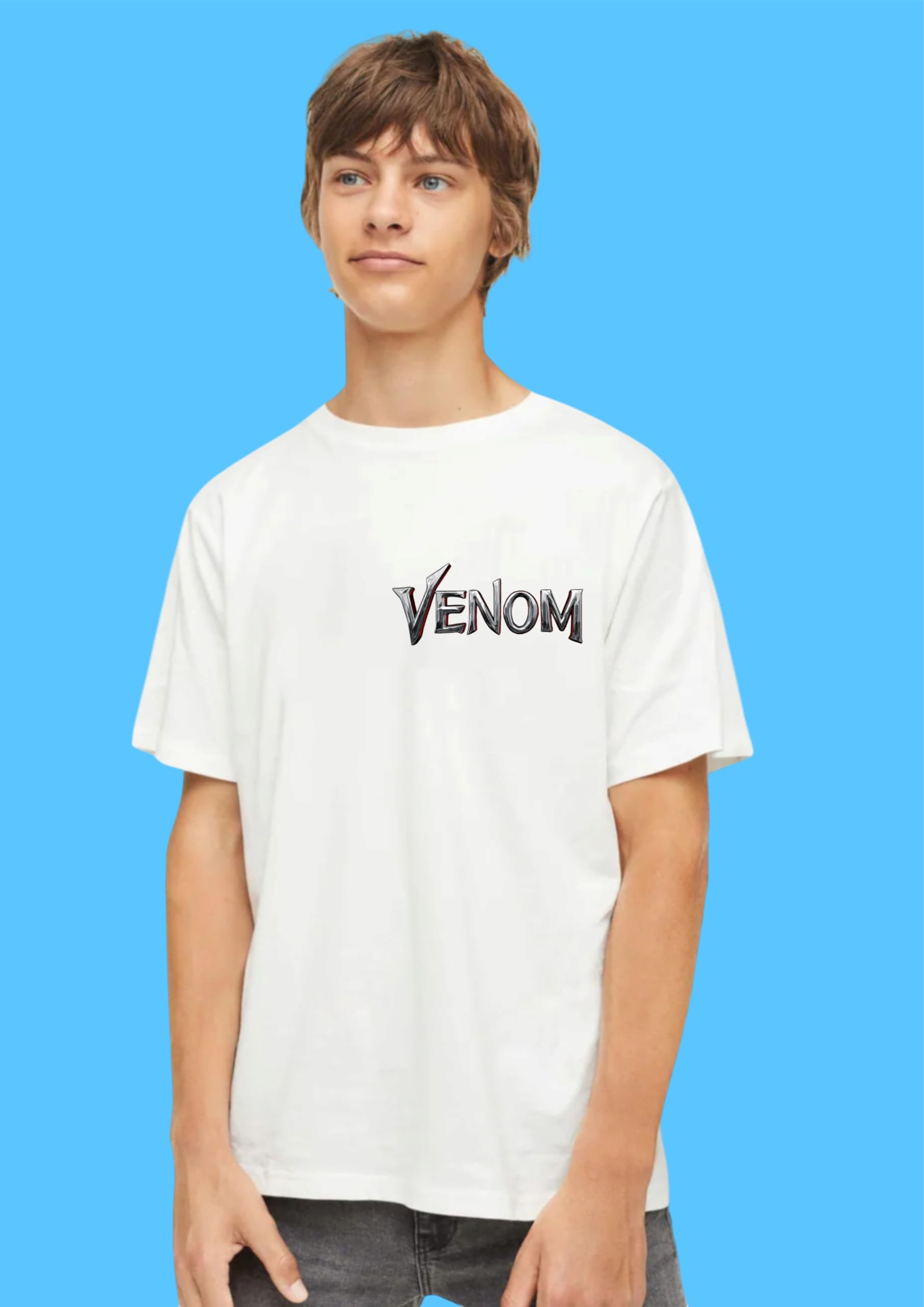 Uniplanet Store Camiseta de mezcla de algodón blanco para niños, cuello redondo, media manga, ajuste regular con estampado Venom Anime en la espalda, elegante camiseta casual para jóvenes fanáticos