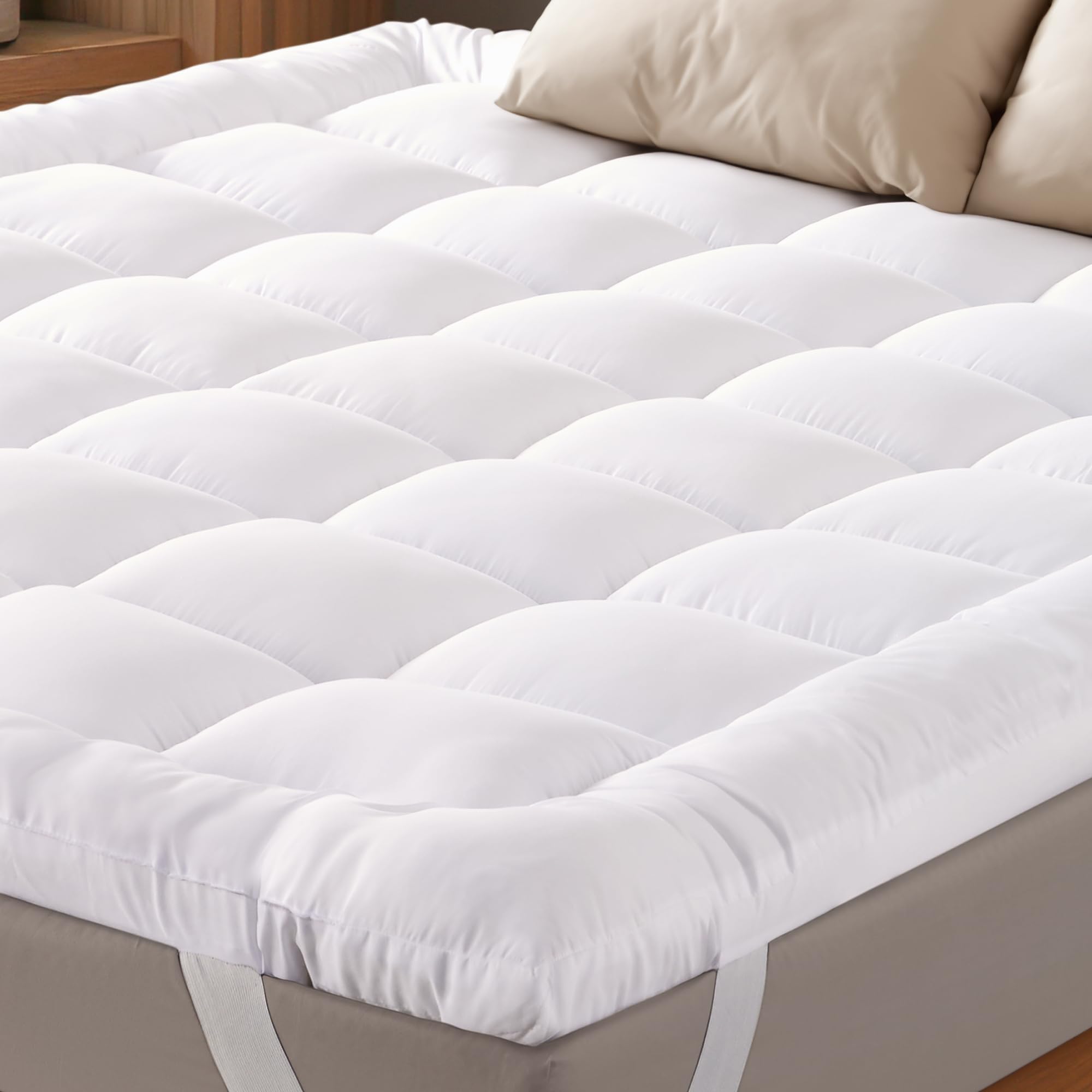 Ultra Soft Queen Mattress Topper - Cloud-Like Mattress Pad for Back Pain Relief - Breathable Cooling Material for Hot Sleepers, White