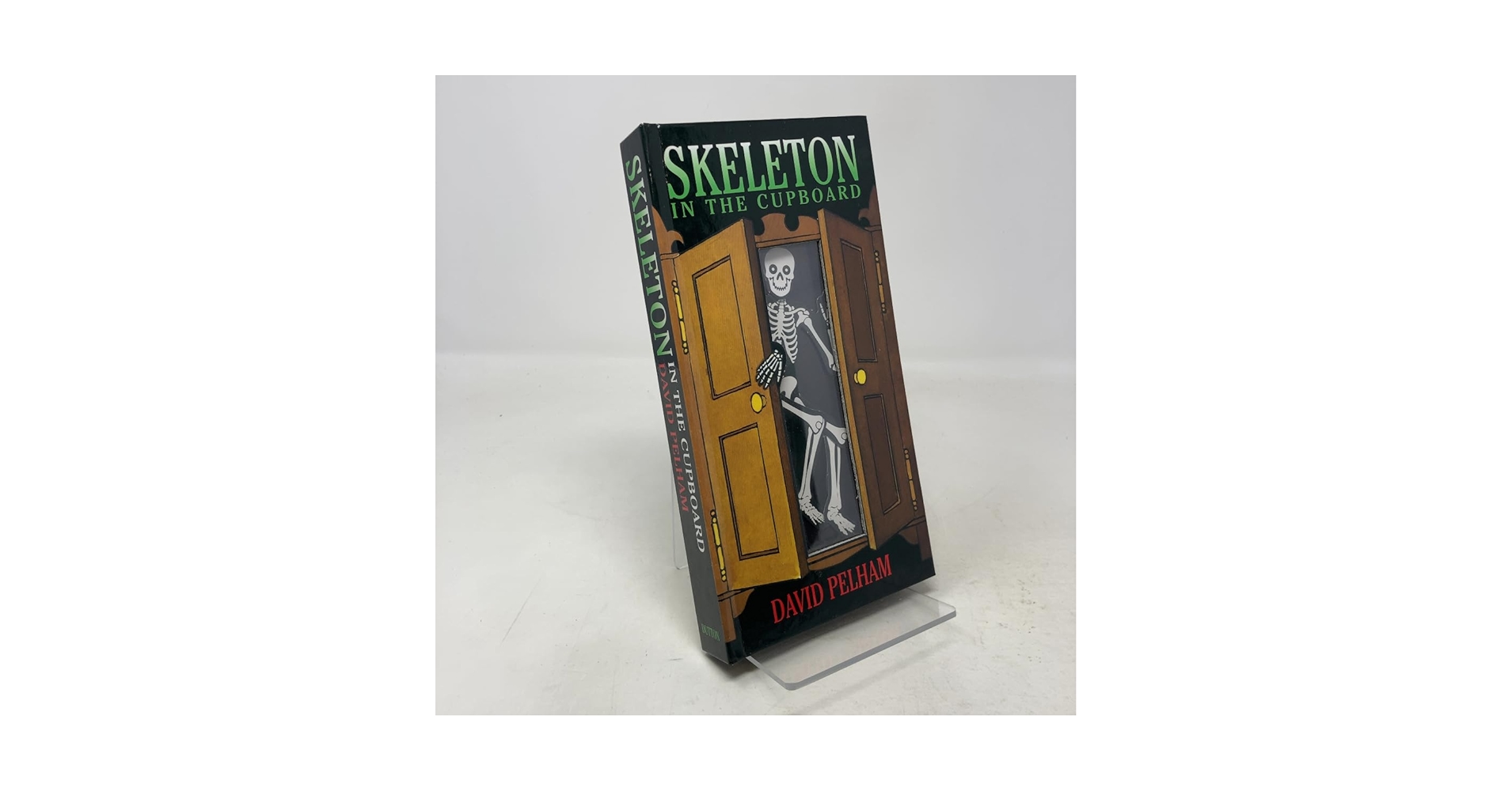 Skeleton in the Cupboard: Pelham, David: 9780525460855: Amazon.com