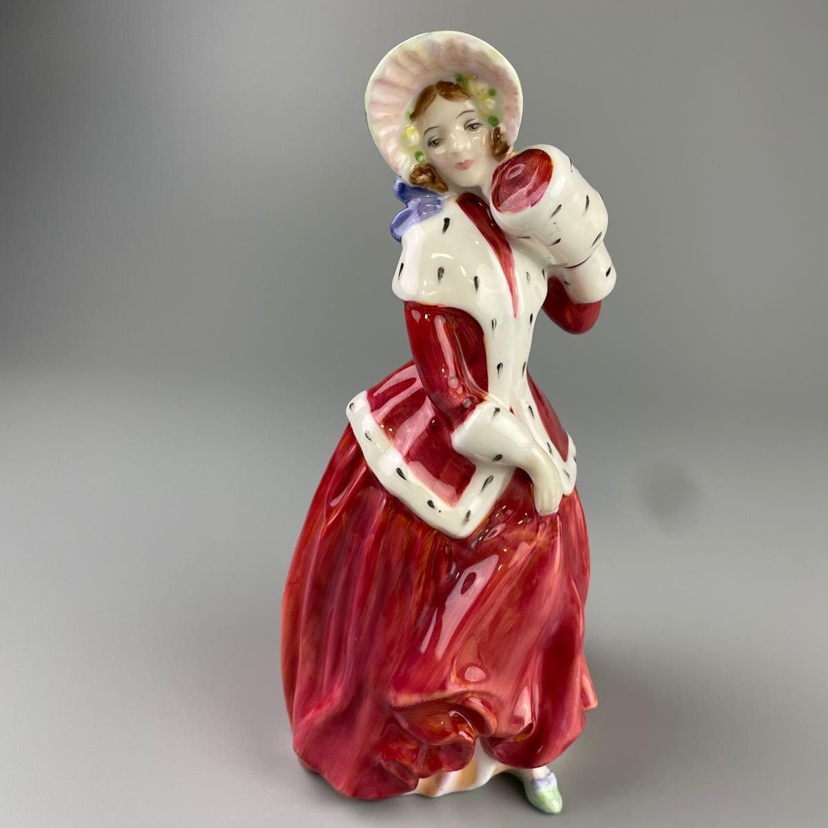 ロイヤルドルトン貴婦人フィギュア人形★美品フィギュリン Amazon.co.jp: ロイヤルドルトン フィギュリン 貴婦人 人形 置物