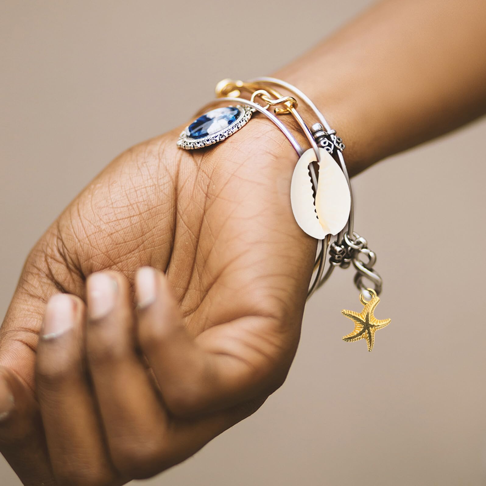 Alipis Perline Fai da Te per Braccialetti e Collane Boho Colori Plastiche Lisce Senza Bordi Kit Creativo Gioielli con Lettere per Creare Bracciali e Accessori Unici