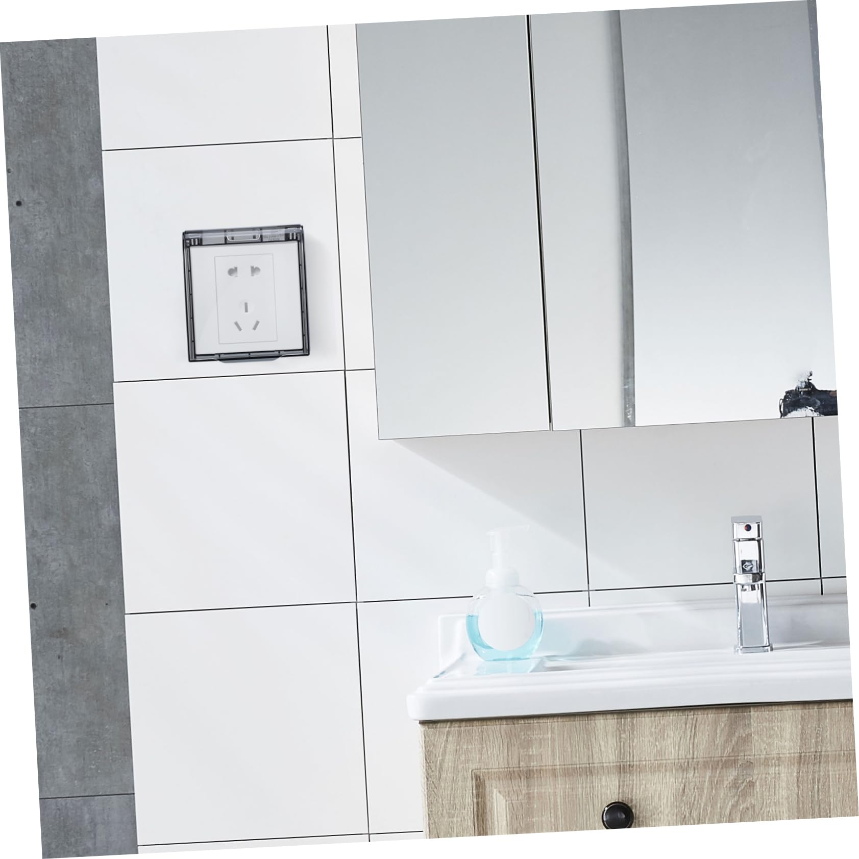 NAMOARLY 2pcs Waterproof Socket Cover Plugs Cover Lockable Outside Plug Cover Waterproof Protection Cord Covers for Wires Wall Double Light Waterproof Outlet Water Shield Clear Gfci Plastic