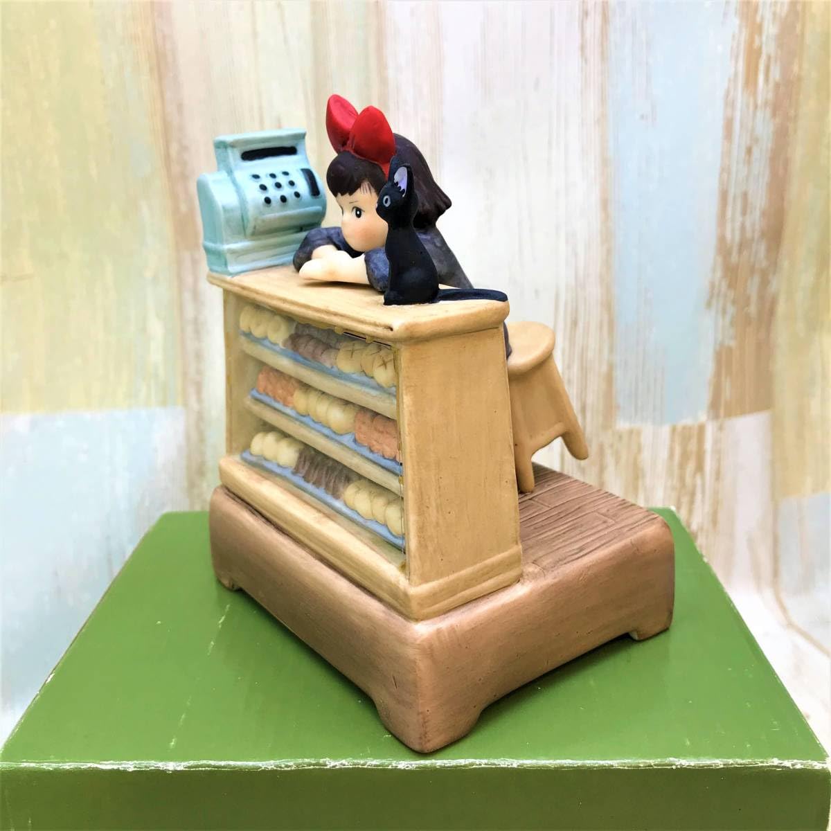 廃盤品 ジブリ 魔女の宅急便 店番 やさしさに包まれたなら オルゴール パン屋 Amazon | ジジ キキ 店番 パン屋 オルゴール やさしさに包まれた