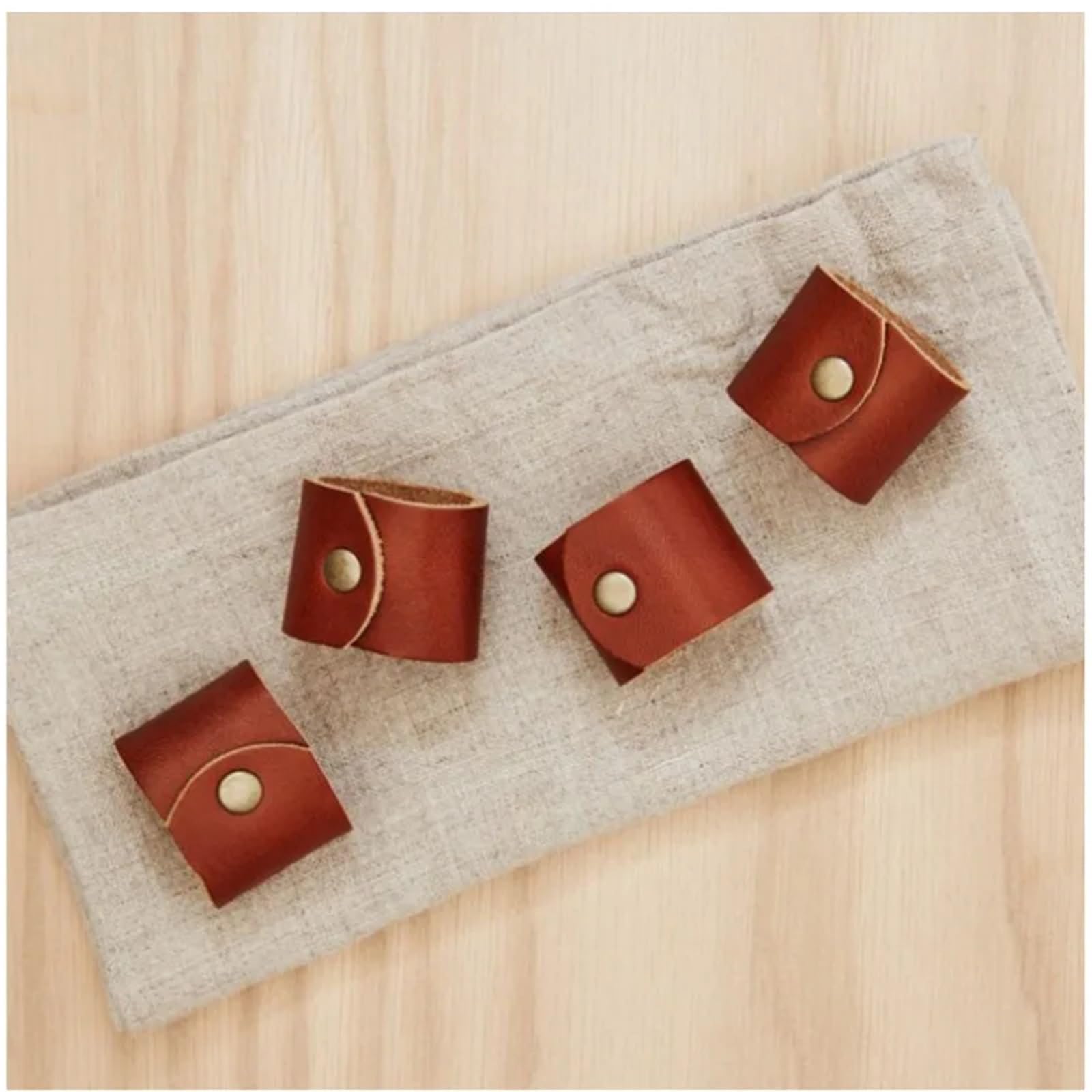 Lot de 48 ronds de serviette en cuir synthétique pour fête de mariage, Saint-Valentin, salle à manger, décoration de table