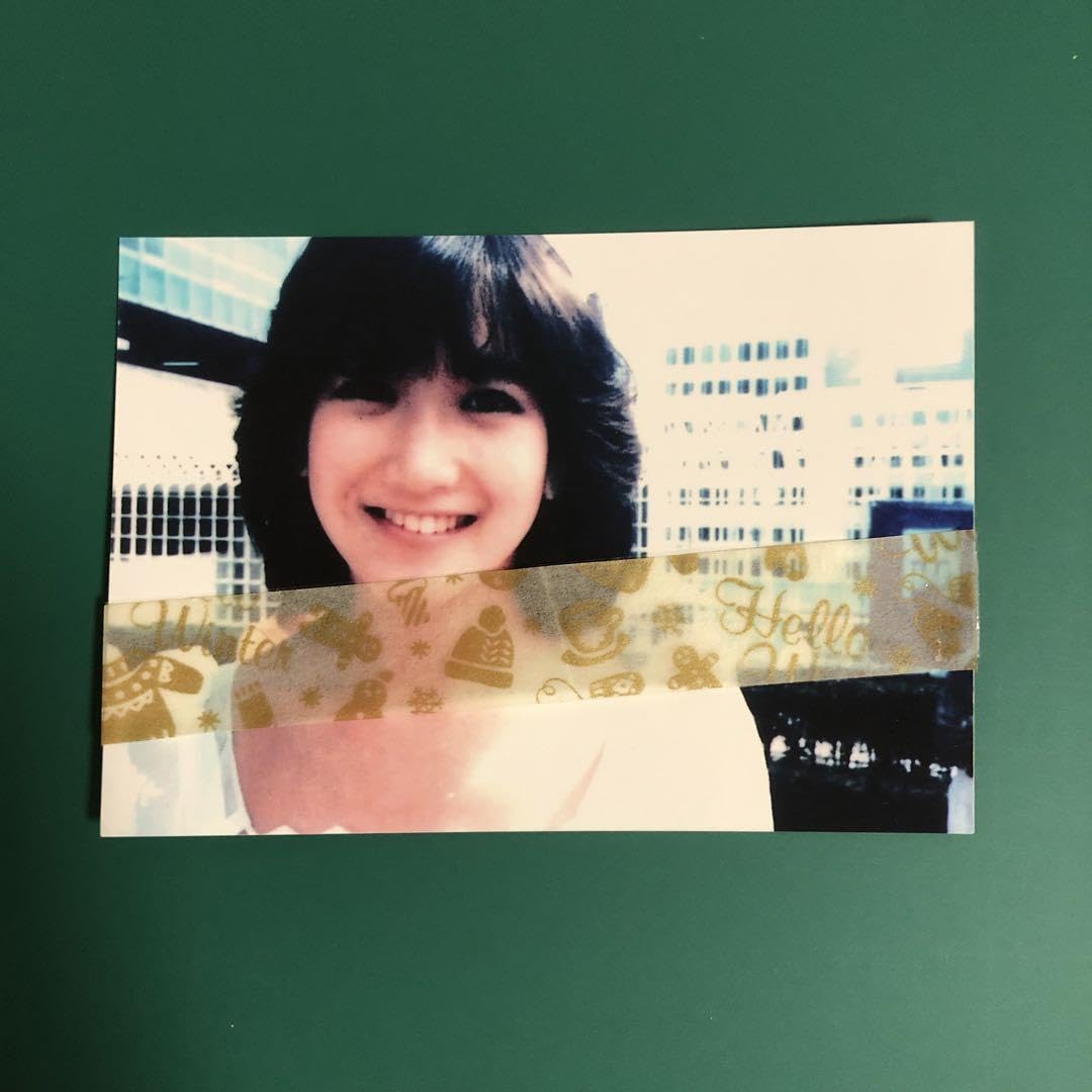 こ*ん様 岡田有希子さんの生写真2枚 岡田有希子さん 写真2枚セット 6658 - メルカリ