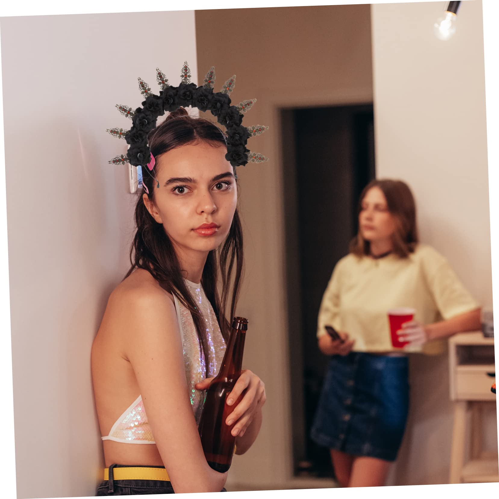 Healeved Runde Metall Tiara in Schwarz, Dekorativer Kopfschmuck für Frauen | Blumen Optik, Eleganter Haarschmuck für Bräute, Praktisches Accessoire mit Festlicher Note