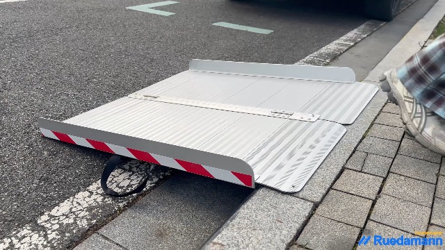 Amazon | Ruedamann アルミスロープ 長さ157cm*幅85cm 耐荷重400kg