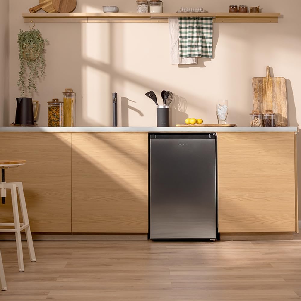 Cecotec Congelatore a Pozzo 87 L Bolero CoolMarket TF 87 Inox. 87L, Classe E, Design Compatto, Porta Reversibile, Controllo Meccanico, 3 Cassetti, Ideale per Bevande e Alimenti Congelati