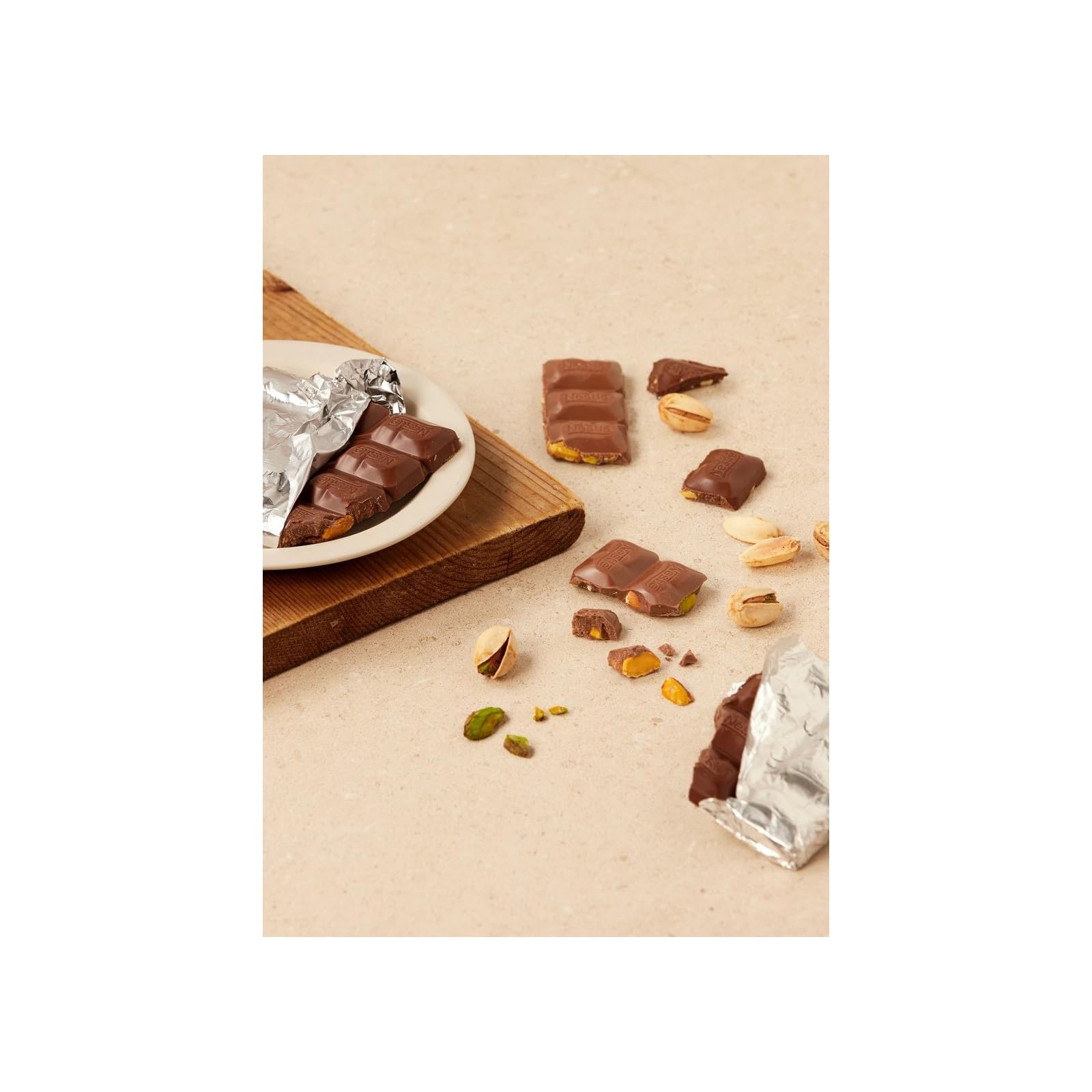 Amazon | [ネスレ] ダマック ピスタチオ ミルク チョコレート 60g X 3
