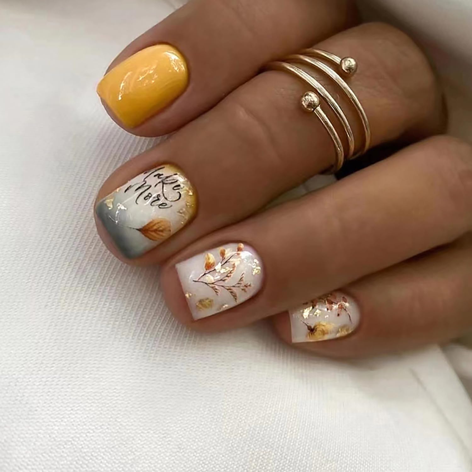 Fall Press on Nails Short Square Fake Nails Full Cover Glossy Nail Acrylic Nails Falleen Leaves Stick on Nails Autumn Glue on Nails Cute Press on Nail
