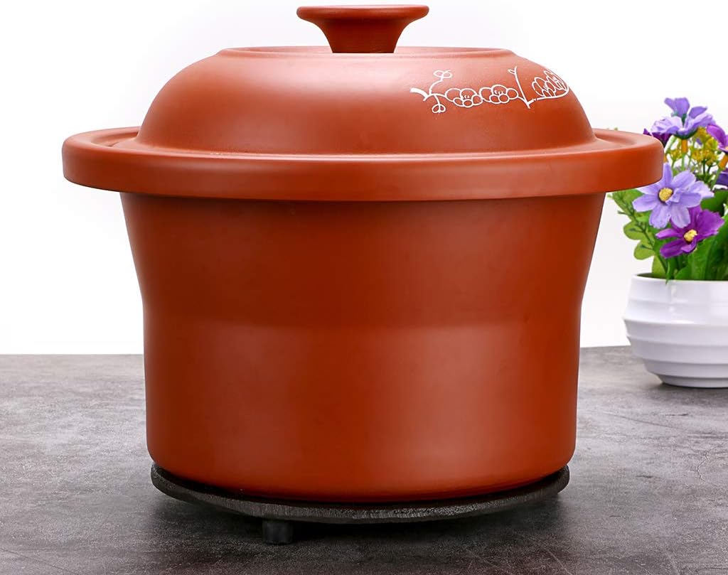 Decorative Round Cast Iron Trivet Protect Hot Dishes for Saucepan with Vintage Design (Diameter 17 cm)