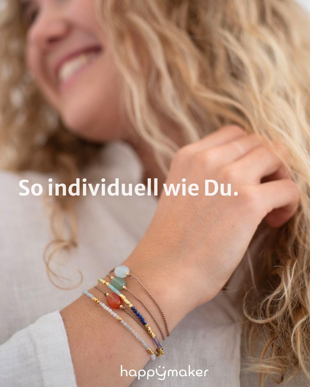 happymaker - Bracelet de pierres précieuses pour femmes, bracelet de perles de pierre de lune grenat et abricot avec acier inoxydable plaqué or, fait main, emballage cadeau