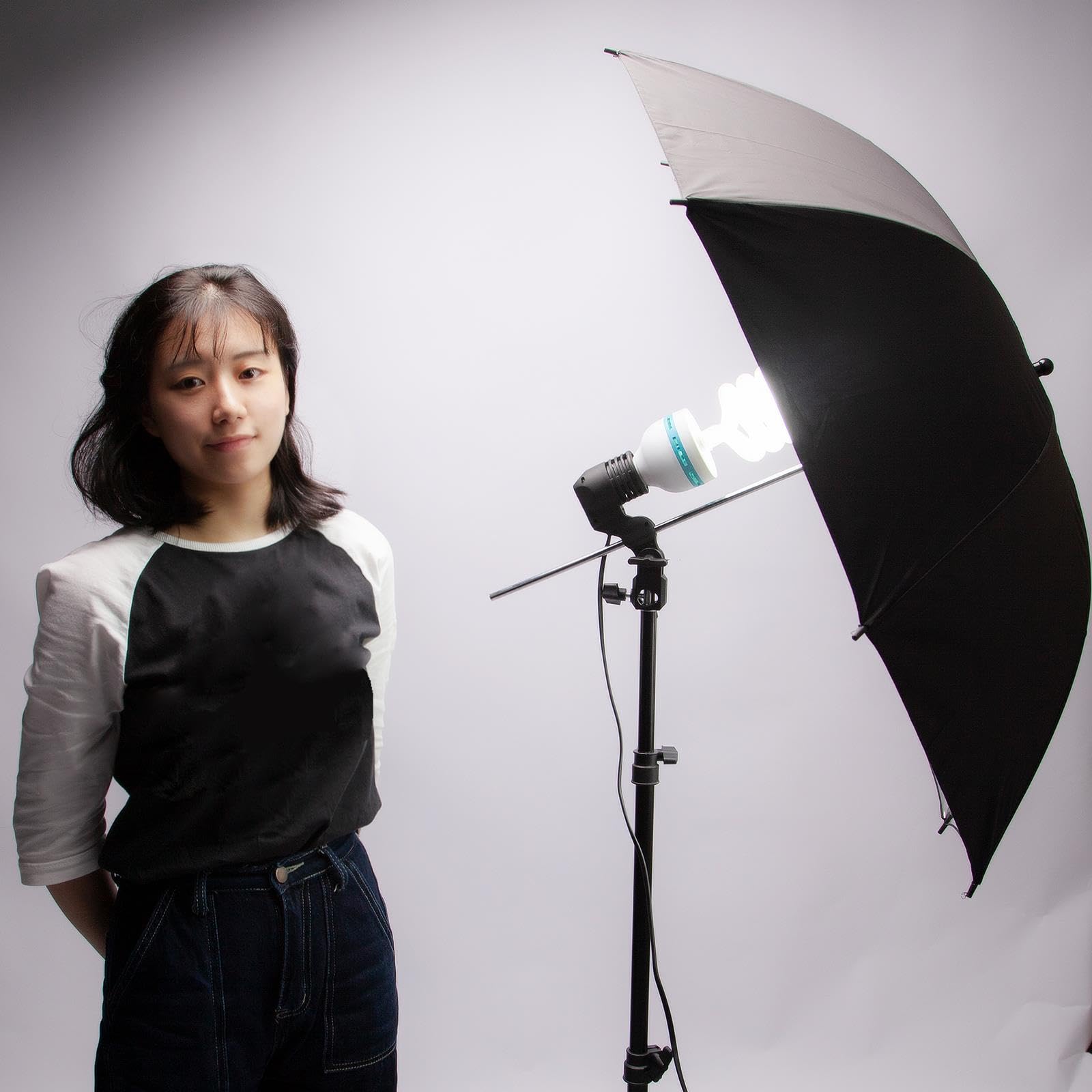 Kit di ombrelli fotografici con supporto flash in metallo, 84 cm, bianco morbido, riflettente, ombrello riflettente oro e supporto per luce da 200 cm, per illuminazione video in studio