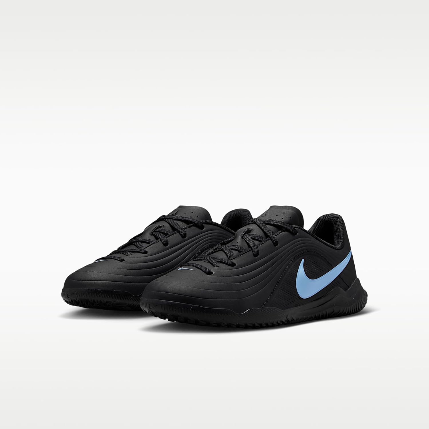 Nike Jr. Tiempo Maestro Club Indoor/Court Low-Top Soccer Shoes (Black/Ice Blue)