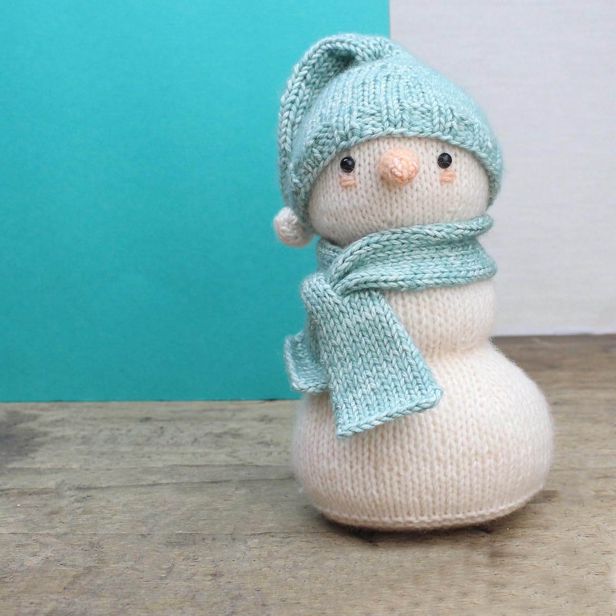 Hardicraft Crochet Kit for Making Yourself with Instructions and Material for Snowman Seb Approx. 21 cm - Image 2