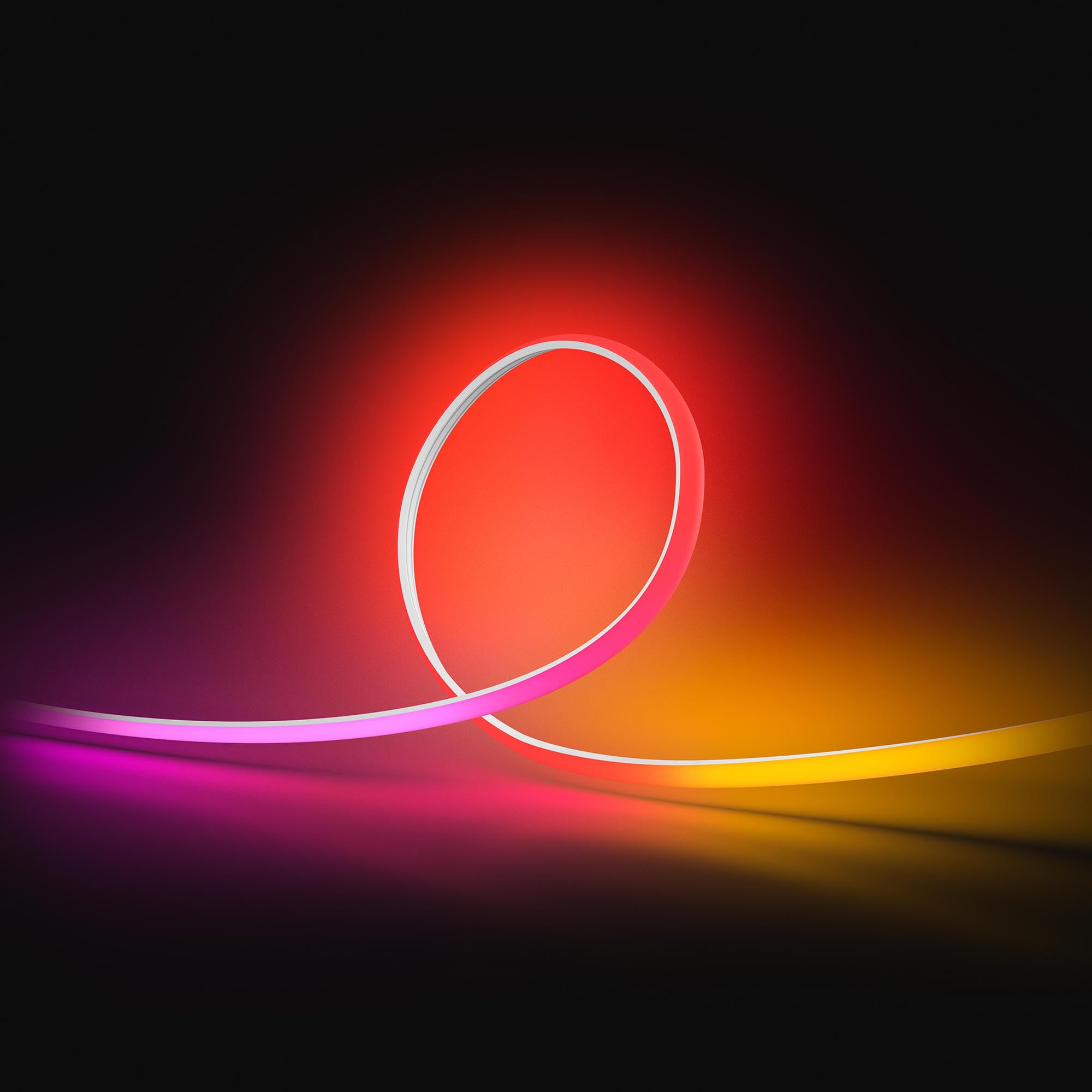 Philips Hue Bande LED OmniGlow Micro 5 mètres, 4500 lm, Ambiance et couleur vive, Ruban LED lumineux flexible et découpable pour intérieur, Contrôle via l'application et par commande vocale