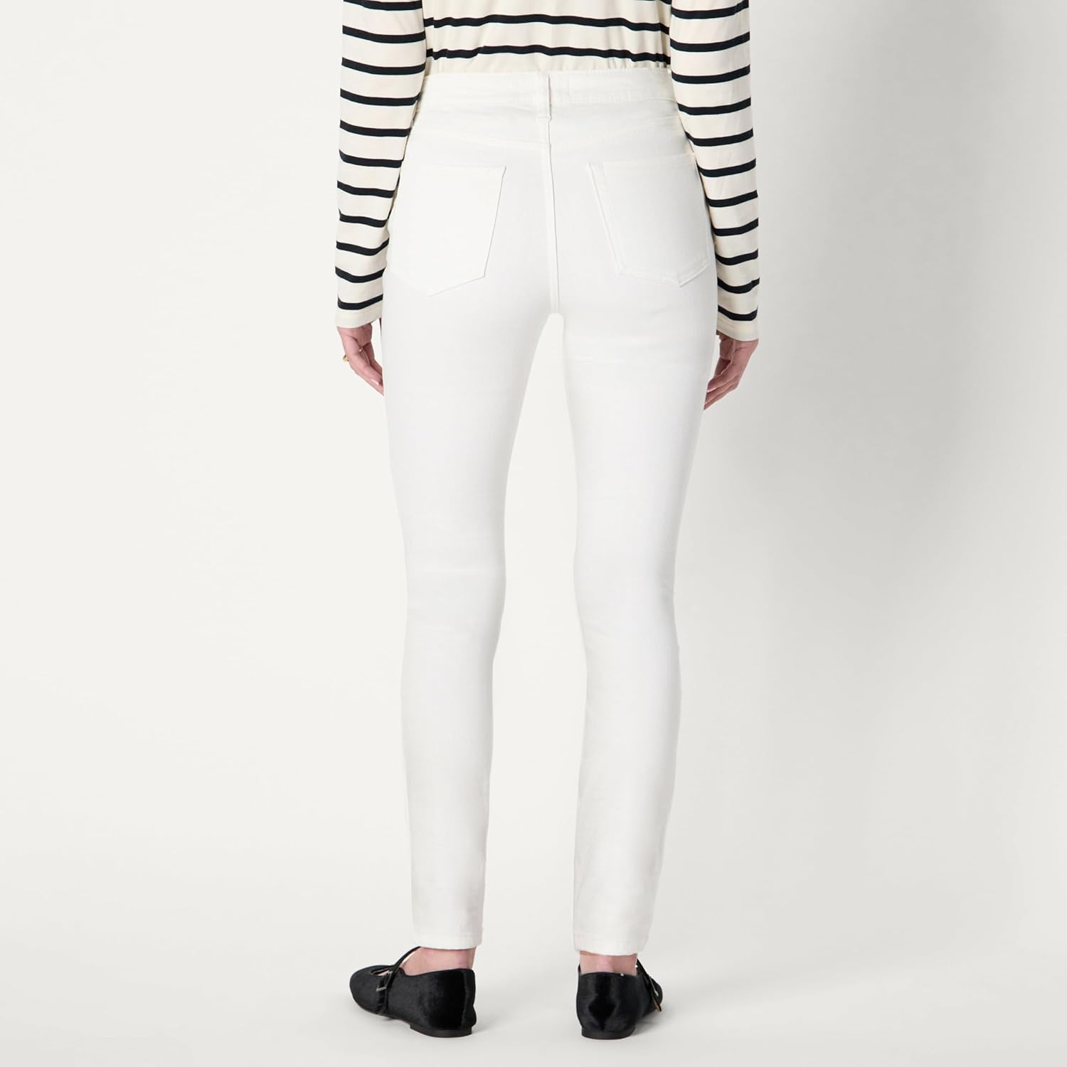 Amazon Essentials Women's Women's High Stretch High-Rise Skinny Jean - Image 2