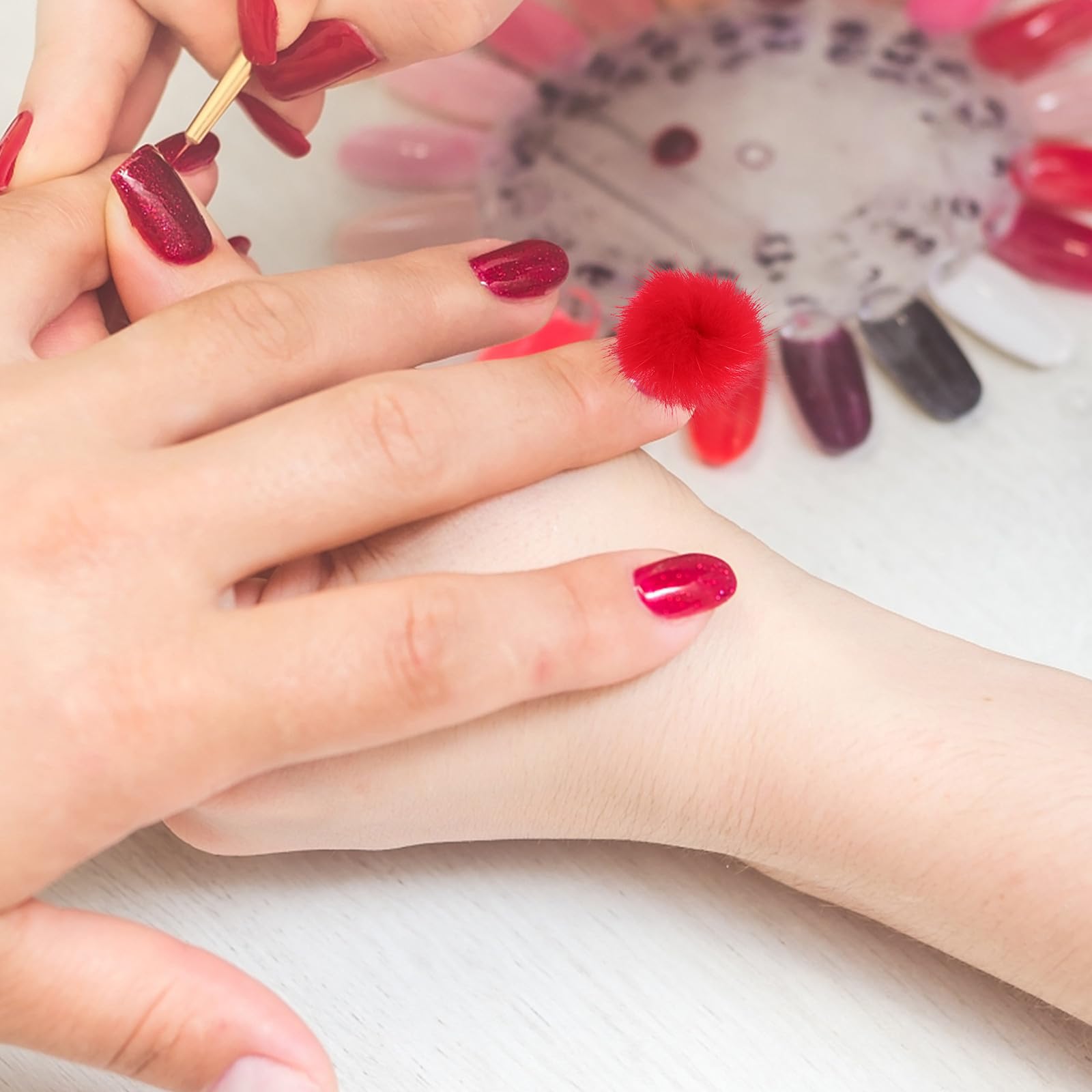 Kit Accessori Unghie 24 Pezzi Decorazioni per Nail Art Palle Soffici in Lana per Manicure Creativa Decorazione per Unghie Fai da Te