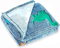 Manta Cobertor Infantil Mágico que Brilha no Escuro - Ideal para Conforto, Brincadeiras e Soninho, Supermacio, Aquece com Estilo e Proporciona Diversão (Dinossauros e Pegadas)