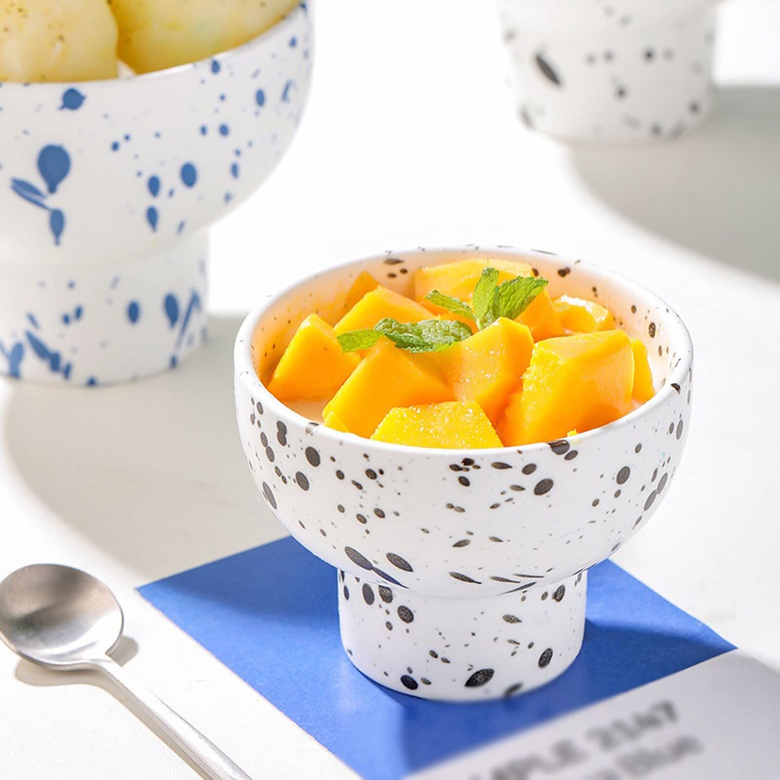 Schalen Schwarze Keramik-EIS-Joghurt-Schüssel Kreative High-Foot-Frühstücks-Haferflocken-Dessert-Salat-Obstschale