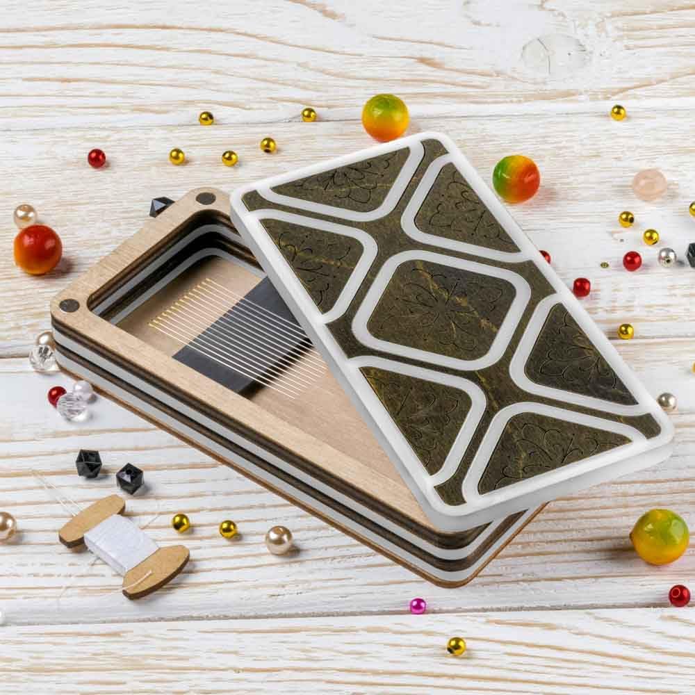 Wizardi Magnetic Needle Case Large – “Light Stone Geometry” FLZB(N)-182 Wonderland Crafts