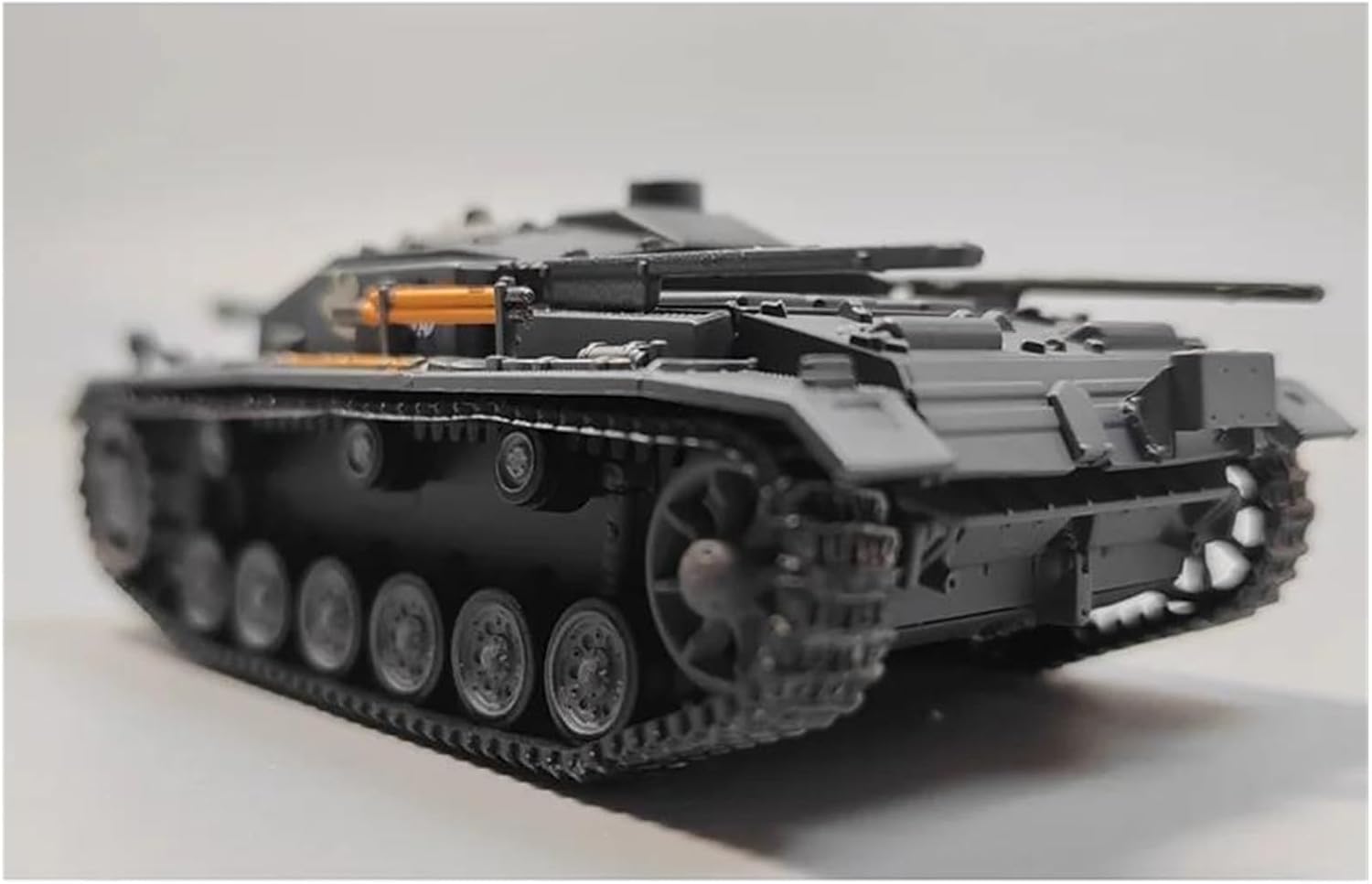 Realistic Tank 1:72 Scale for German Assault F 1942 Tank Model Kit Static Die Casting Collectible Ornament Static Tank Model