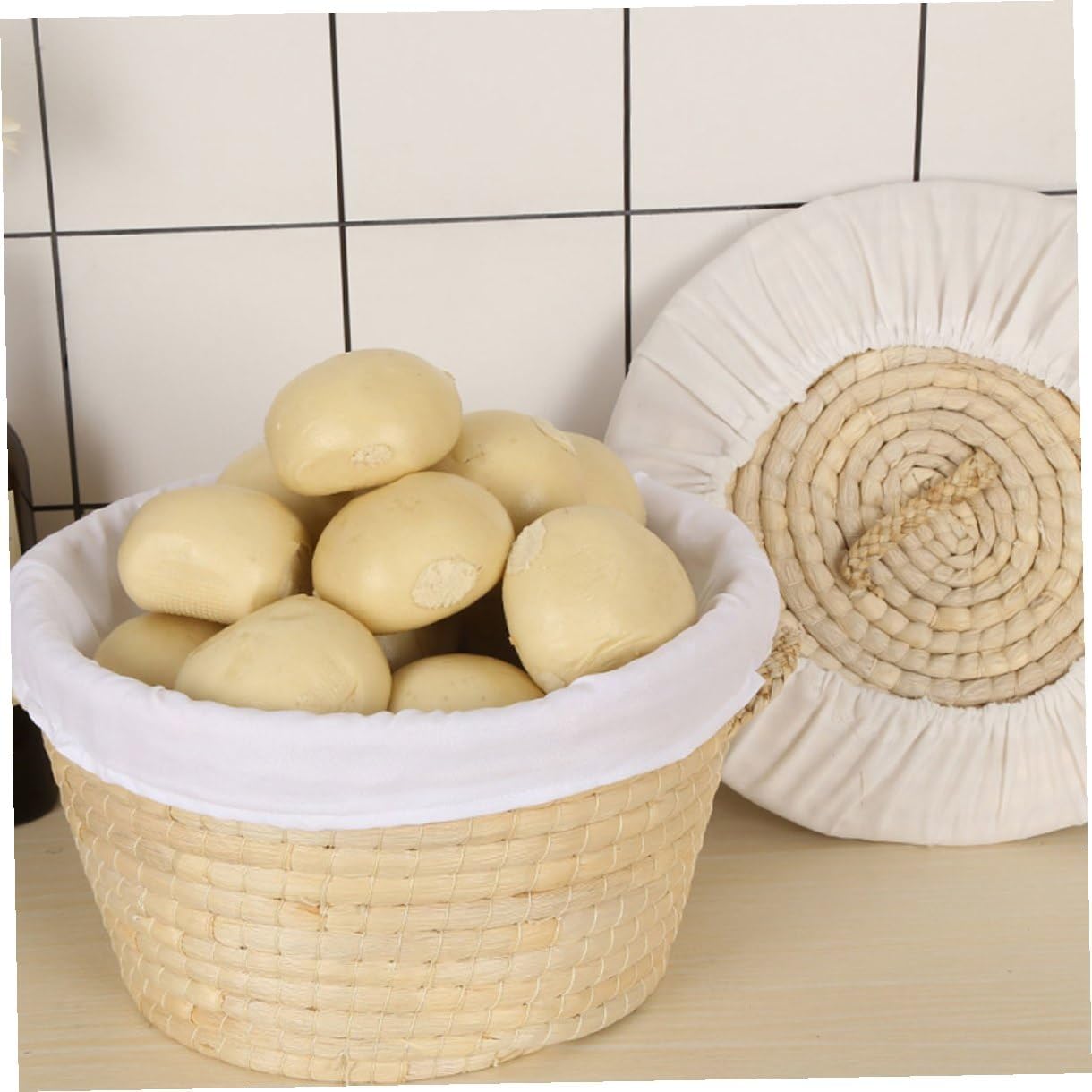 Woven Corn Husk Bread Basket with Lid, 30cm round Kitchen Knit Storage Basket for 8-10 Breads, Multi-purpose Food and Egg Organizer for Home Use