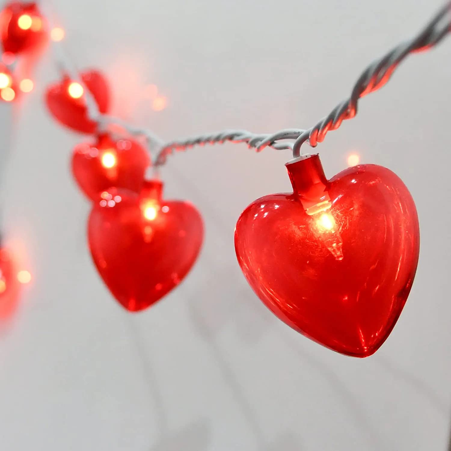 Valentine's Day Heart String Lights with Red Hearts, Connectable Love Heart Lights for Valentine's Day, Mother's Day, Party Decor, Wedding, Holiday Decorations