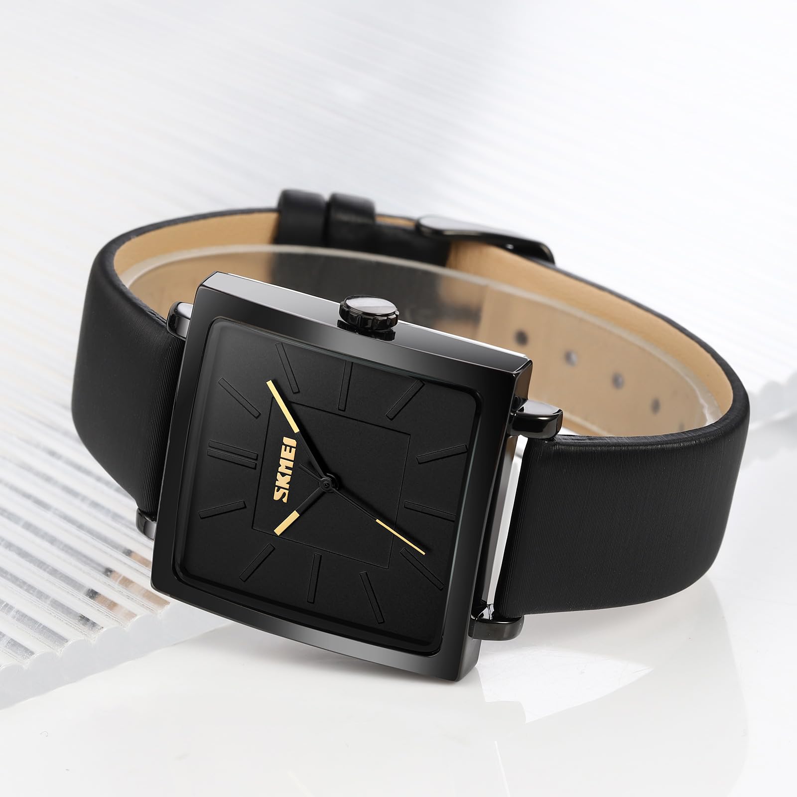 Gosasa Montre à quartz carrée unisexe avec bracelet en cuir minimaliste étanche 3 ATM analogique avec boîtier en alliage de zinc, design classique décontracté pour homme et femme