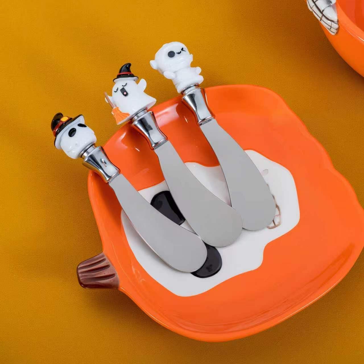 Halloween Cheese Knives Spreaders Set of 8, Stainless Steel Butter Spreaders with Resin Handles for Charcuterie Board and Party Serving