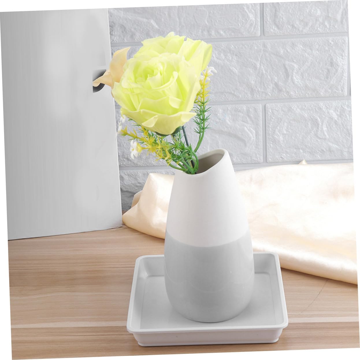 10Pcs Plant Saucer Trays Durable Flower Pot Drip Tray for Indoor and Outdoor Use Inner Keeps Floors Clean and Tidy Heavy Duty Plant Containers