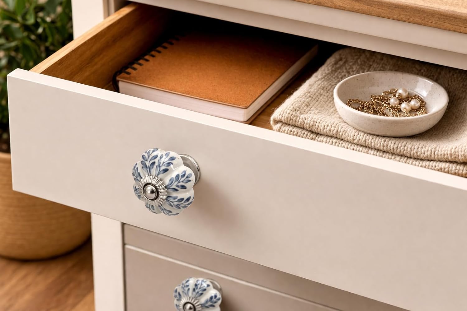 Grey Ceramic Cabinet Knobs – Floral Vintage Drawer Pulls with Stainless Steel Hardware, Decorative Kitchen Cupboard Handles for Dresser, Wardrobe, Closet & Furniture (Pack of 12)