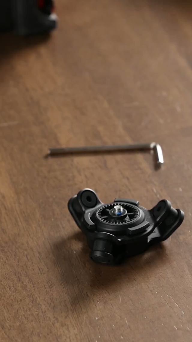 Amazon.com: Quad Lock Motorcycle Vibration Dampener for Smartphones :  Automotive