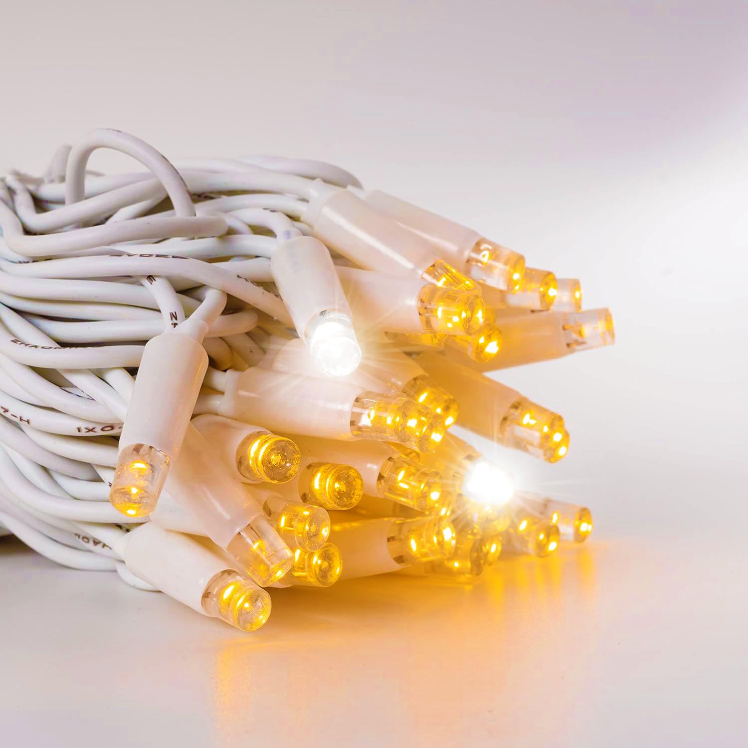 GINMA Luci di Natale Professionali Effetto Tenda Luminosa LED - Certificata IP44 - Basso Consumo e Impermeabili - Prolungabile (Bianco Caldo, 2x3 metri (300 LED))