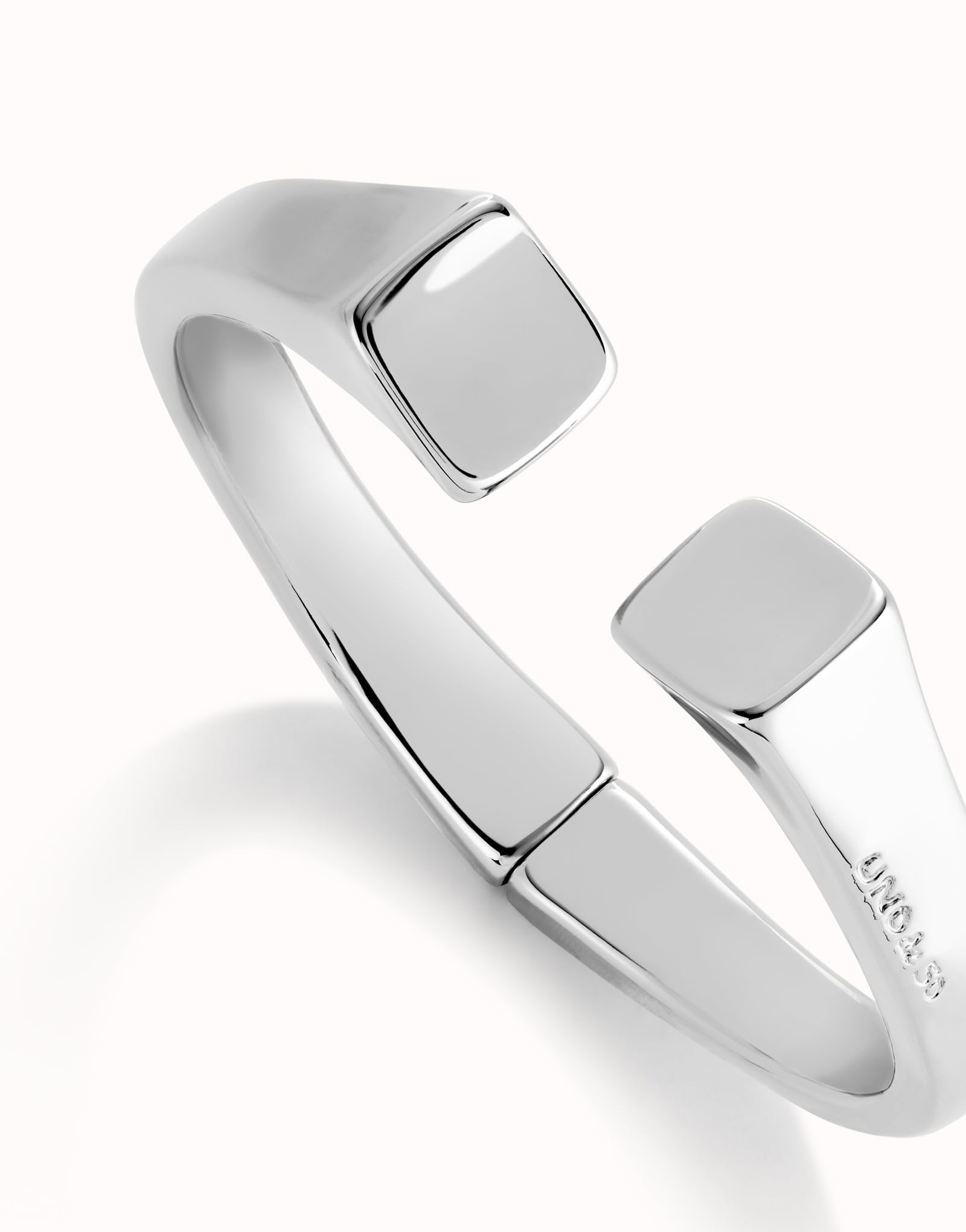 Uno de 50 | Bracciale rigido in argento sterling | Design geometrico artigianale | Gioielli moderni
