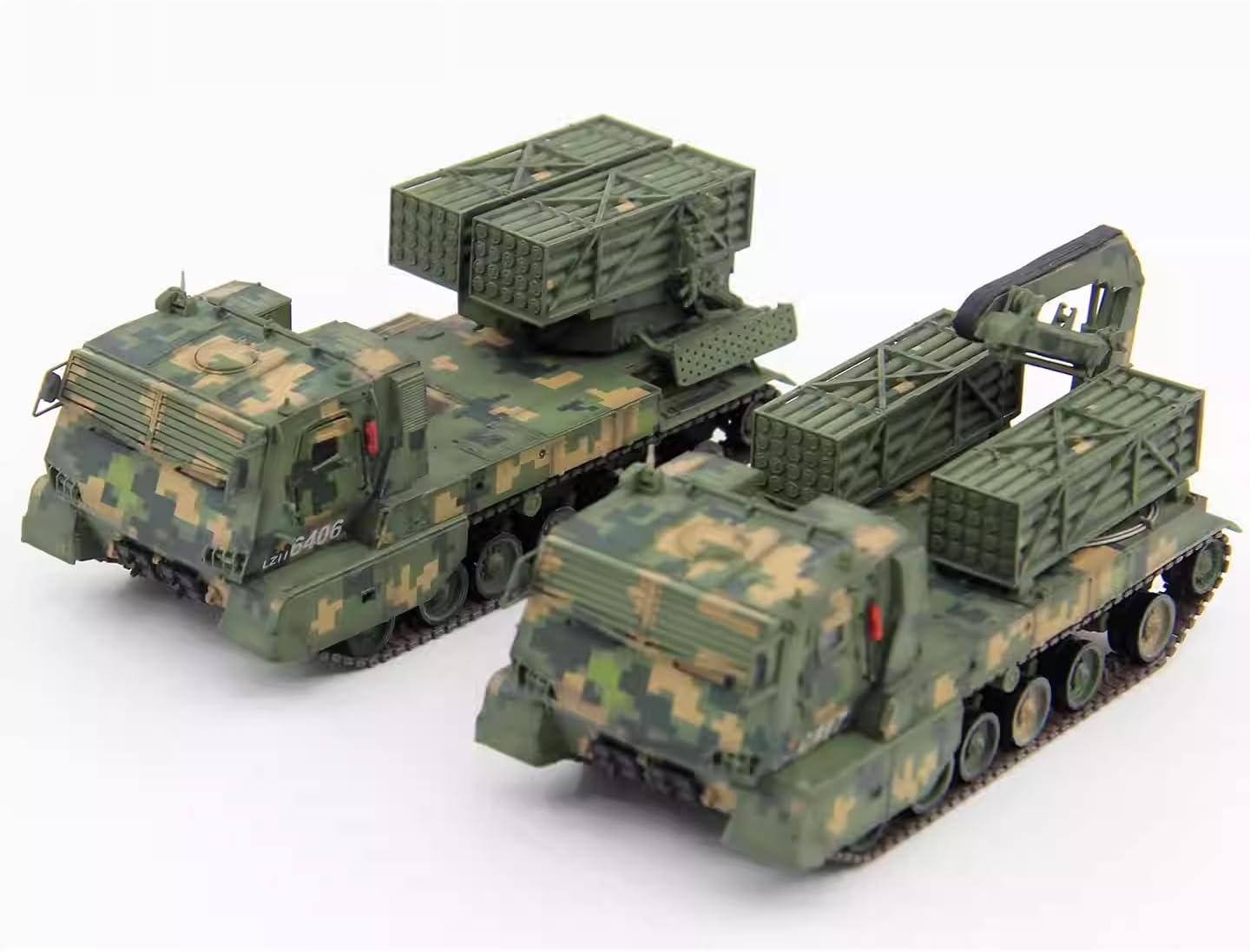 UNISTAR PHZ11 Self-Propelled Multiple Rocket Launcher Diecast ABS Armor Model;1:72 Scale;Military Camouflage New in Stock