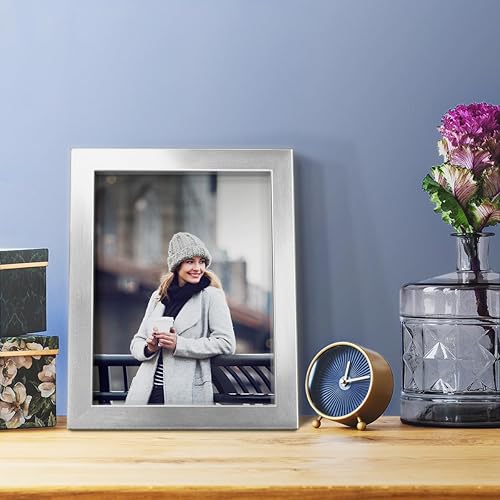 Miniatura 2 de Renditions - Marco de fotos de 6x8 pulgadas hecho de madera maciza, cristal de alta definición y estilo moderno de alta gama listo para exhibición