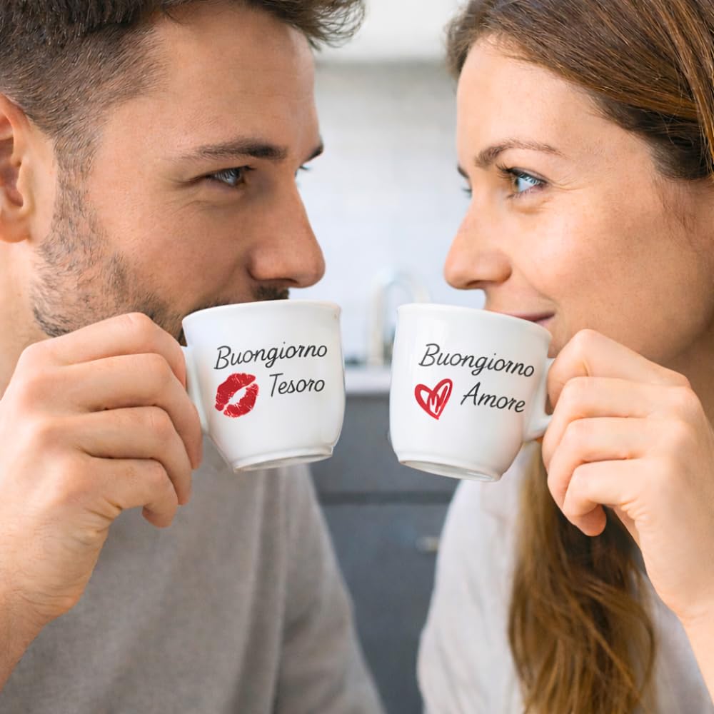 BrandPrint Set 2 Tazzine Caffè con Piattino - Serigrafia Artigianale BUONGIORNO AMORE, BUONGIORNO TESORO in Box Elegante - 100% Made in Italy - Regalo Coppia San Valentino, Anniversario, Matrimonio