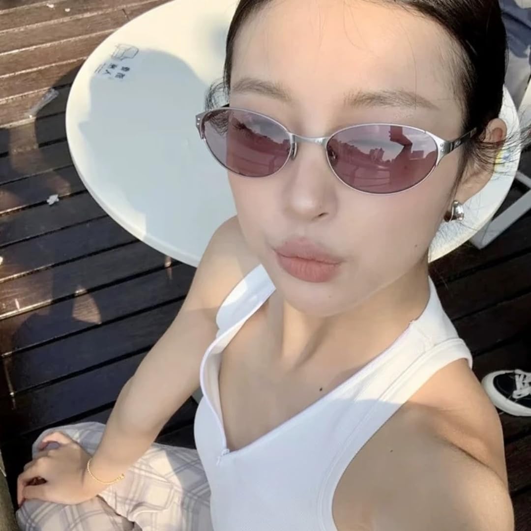 Gafas de sol polarizadas ultraligeras de titanio ovaladas para mujer.