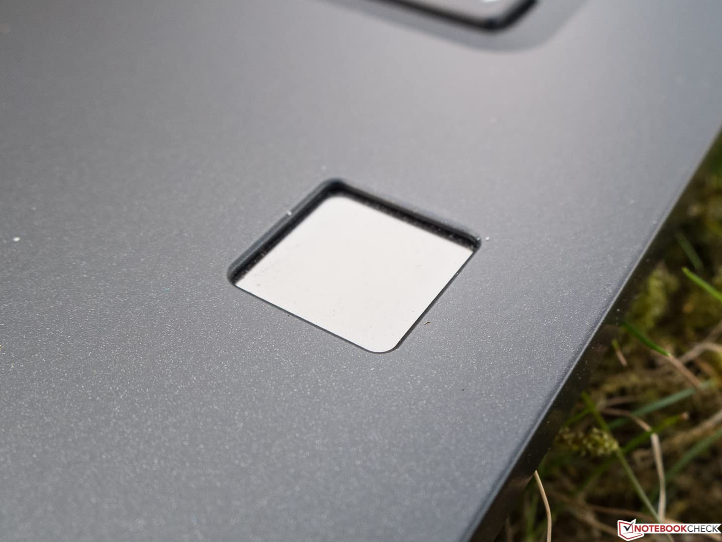 Refurbished) DELL LATITUDE 7390 (CORE I7 8TH GEN/8GB/512GB SSD