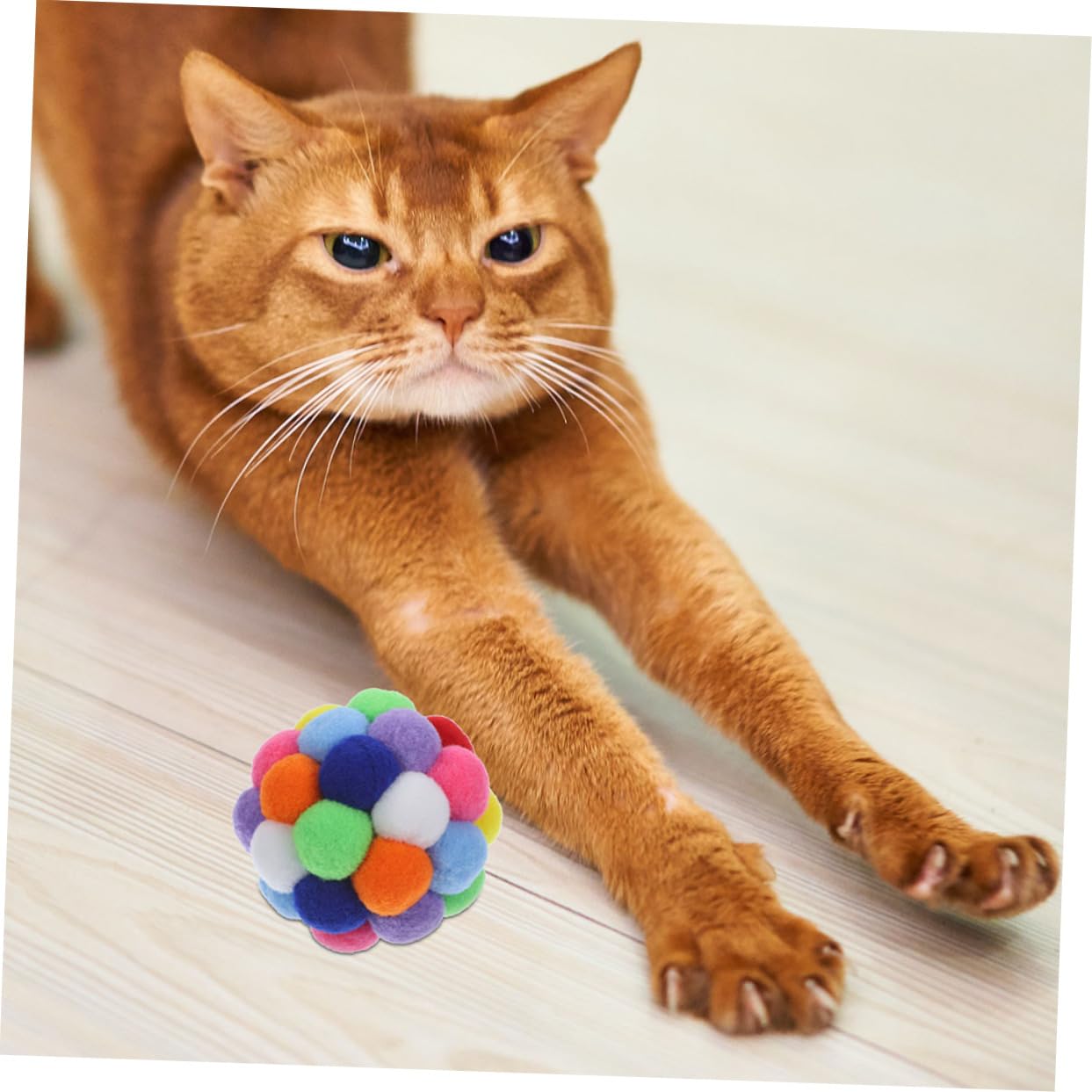 4pcs Balles Jouets pour Chats D'intérieur en Peluche avec Clochettes, Jouets Interactifs pour Chat, Fonction Grattage et Griffade, pour Jeu en Intérieur