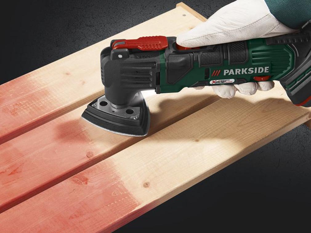 Strumento multifunzione a batteria ricaricabile PAMFW 20-Li A1, con luce di lavoro a LED integrata