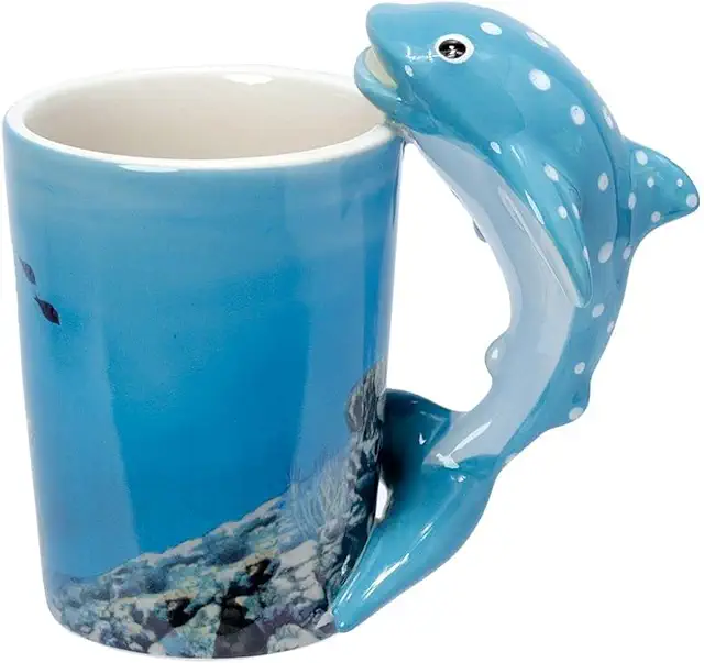 Caribou Living Keramiktasse mit blauem Walhai-Griff - Ferm Living Kurv, 400 ml