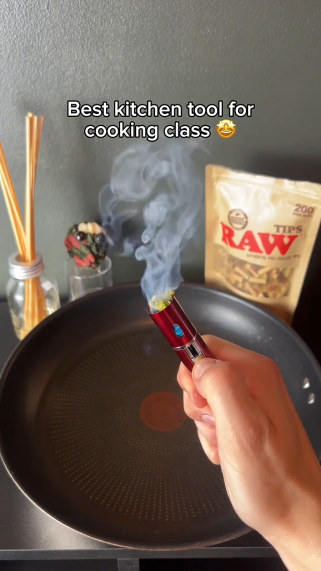 Encendedor de Mechero Antorcha con Piedra Volcánica Morado miniatura 7